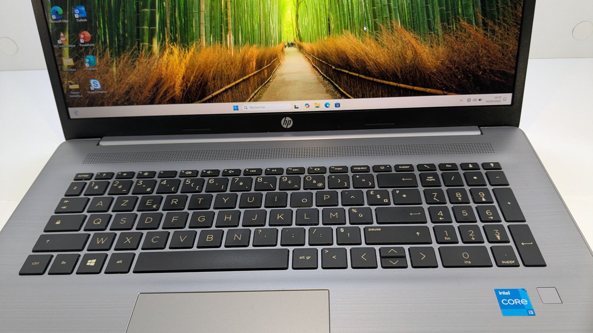 Hp Notebook 470 G8 _2