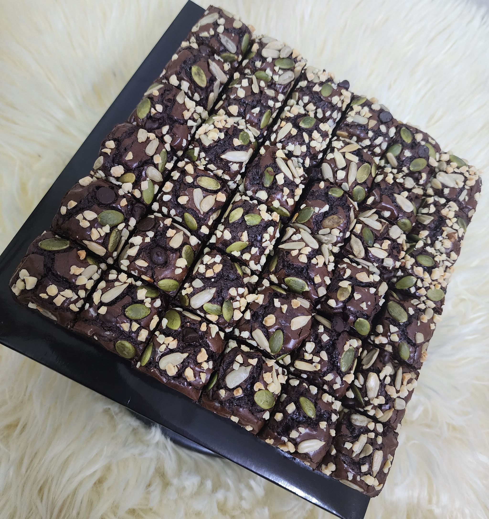 Fudge Belgian Brownies With Assorted Nuts 8x8 36pcs_1