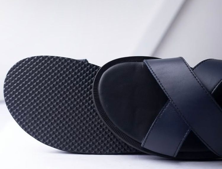 Men’s blue cross leather_1