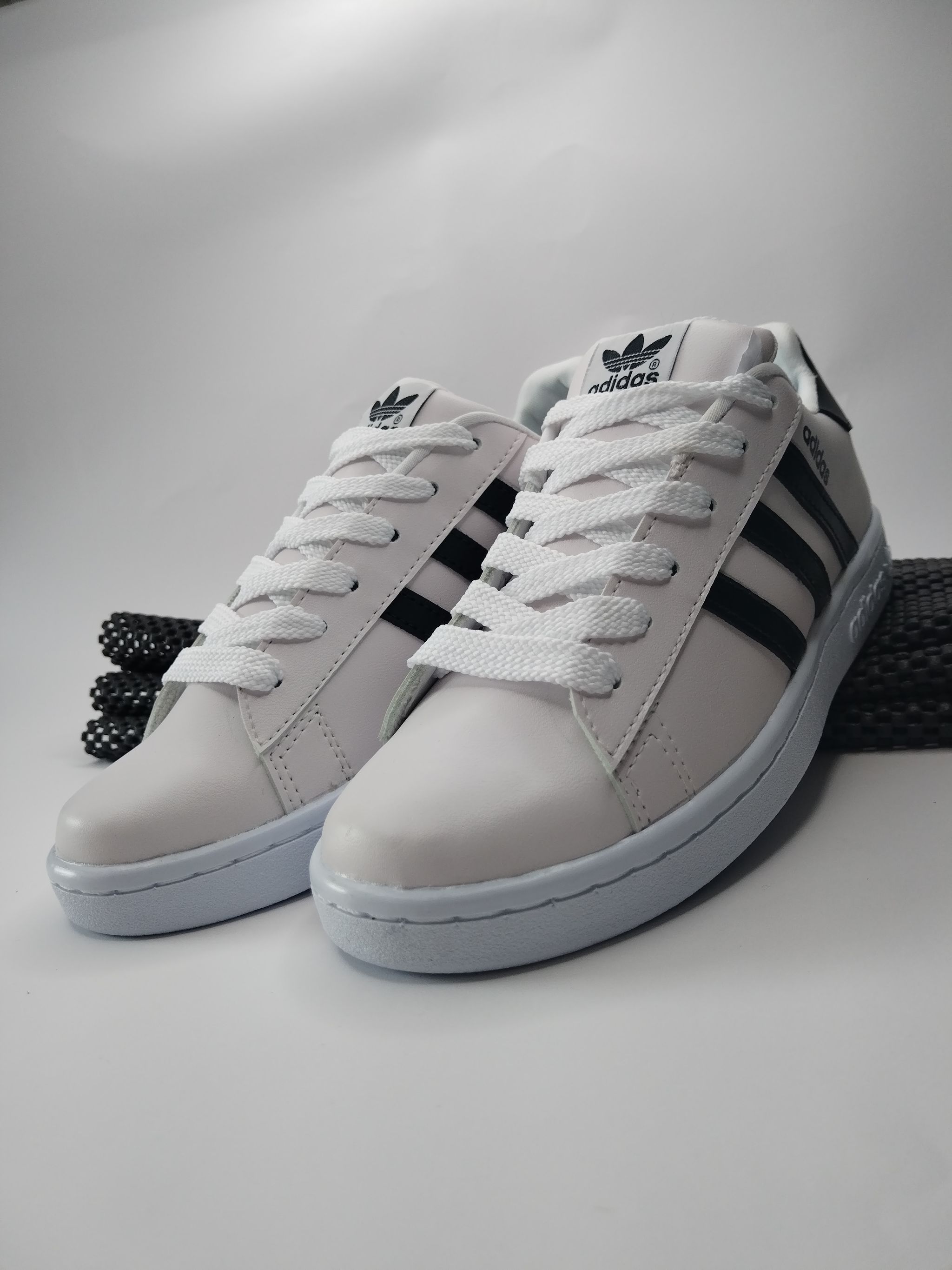 ADIDAS CLASICO_0