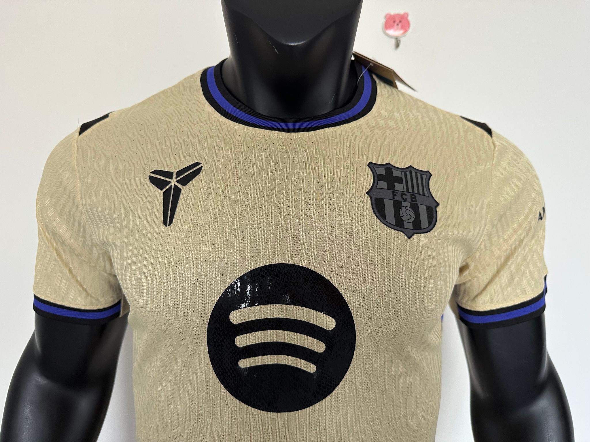 Barcelona away jerseys short sleeve 2025/26_2