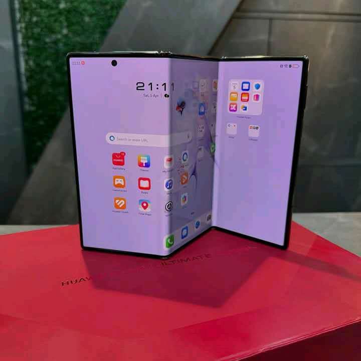BRAND NEW HUAWEI MATE XT/ ULTIMATE DESIGN Tri fold 5G_4