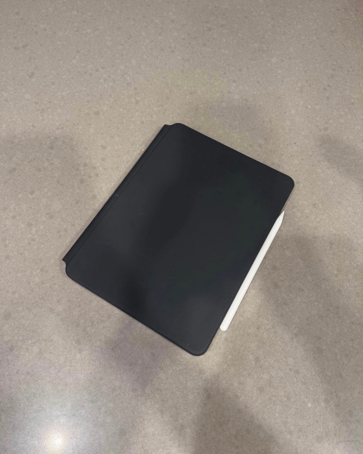  Pack iPad Pro 11” (4e génération) + Magic Keyboard + Apple Pencil 2_5
