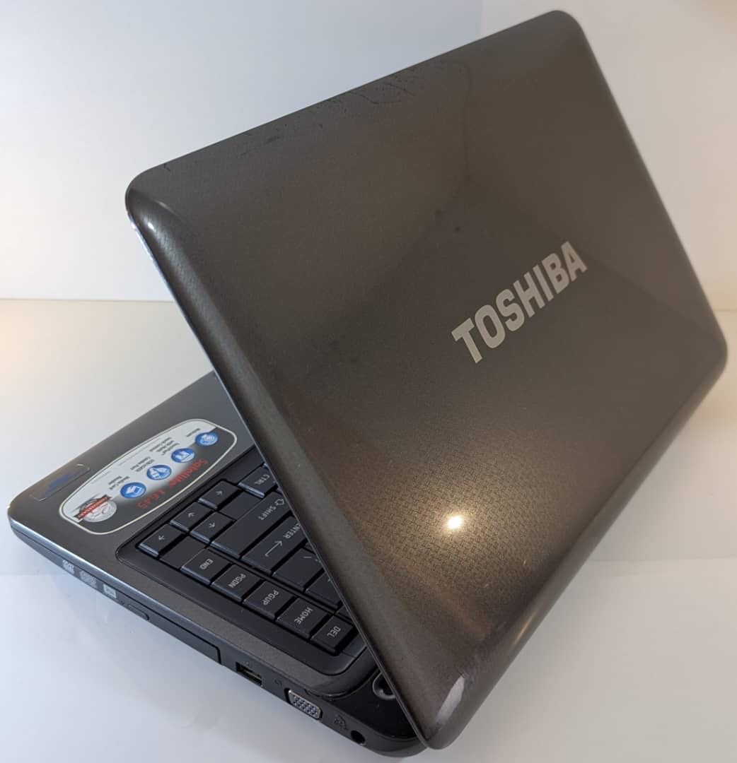 Toshiba Satellite L645D-S4056_1