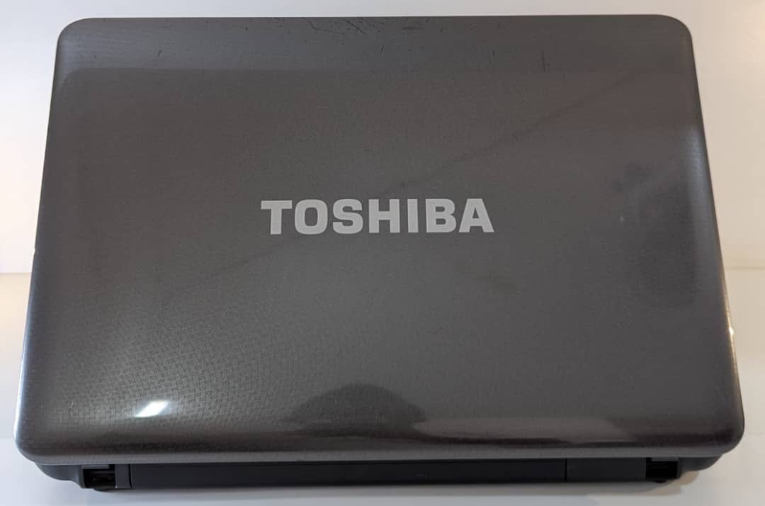 Toshiba Satellite L645D-S4056_2