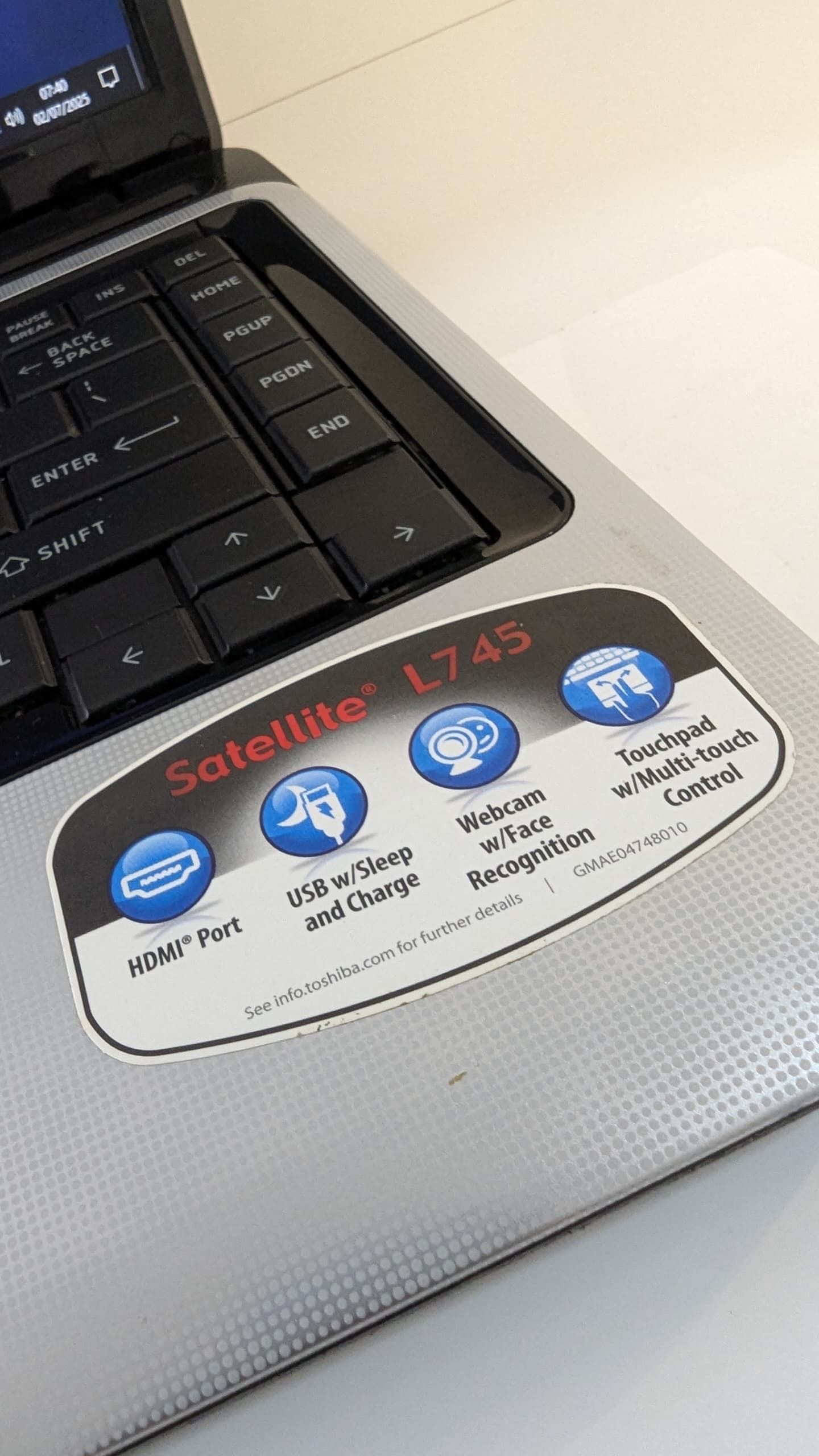 Toshiba Satellite L745_3