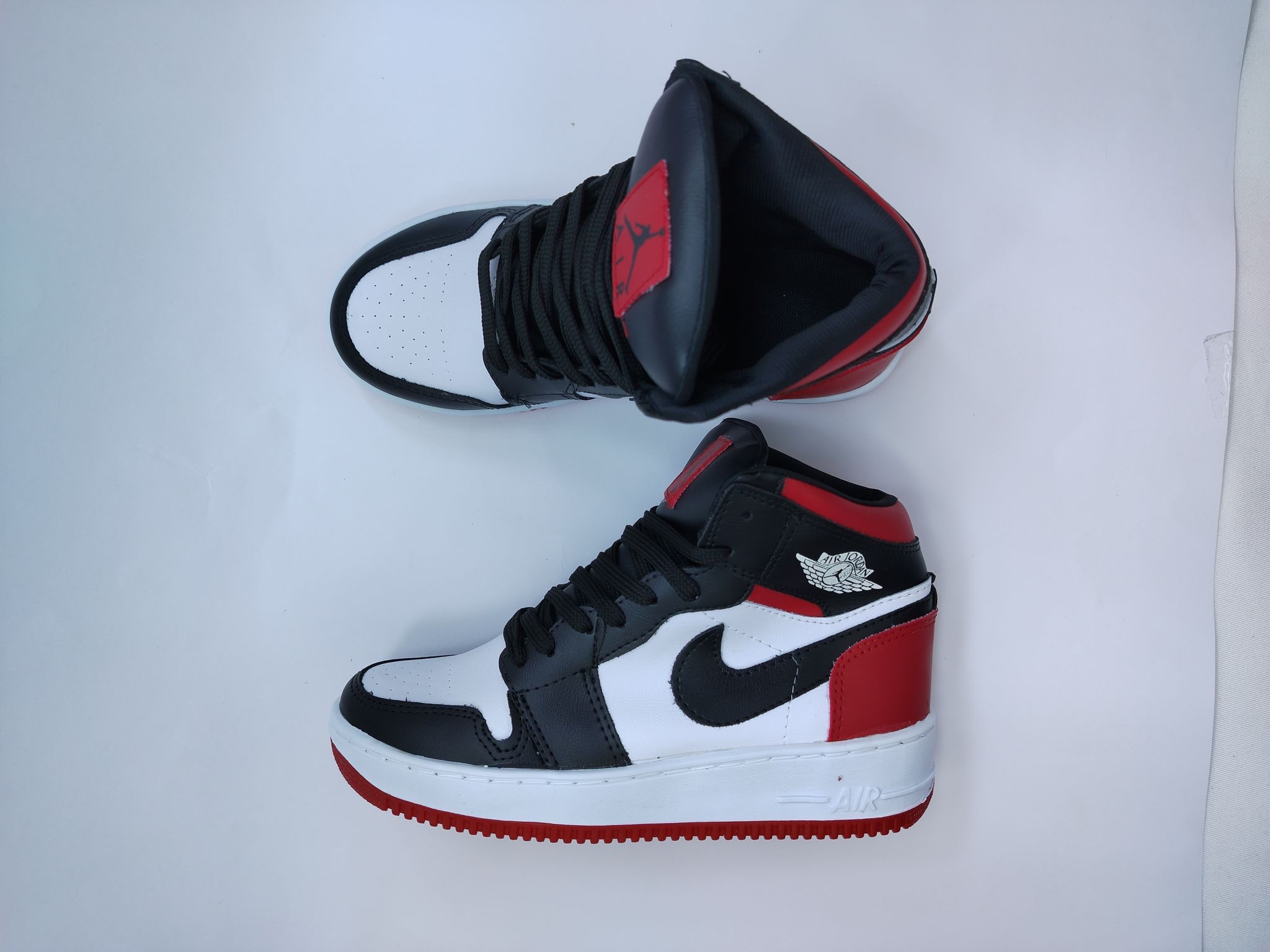 JORDAN 1 BLANCO CON ROJO_4