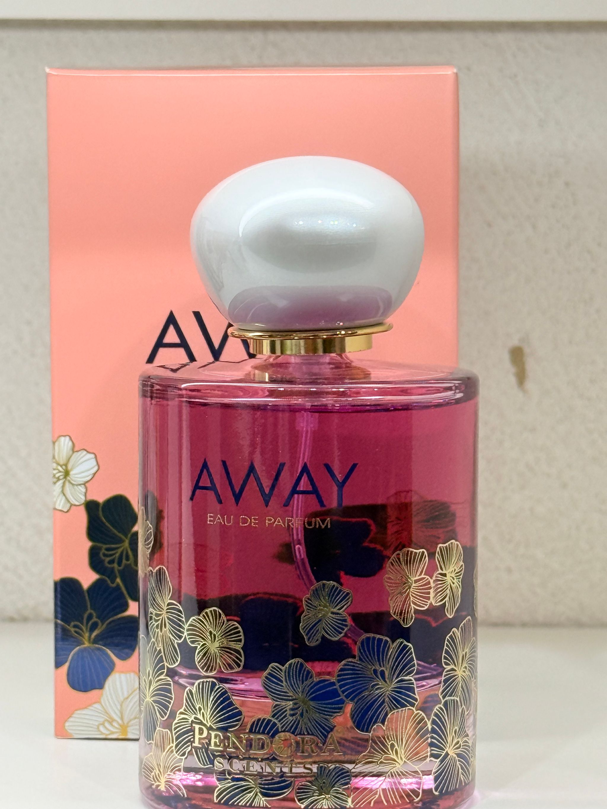 AWAY PENDORA_0