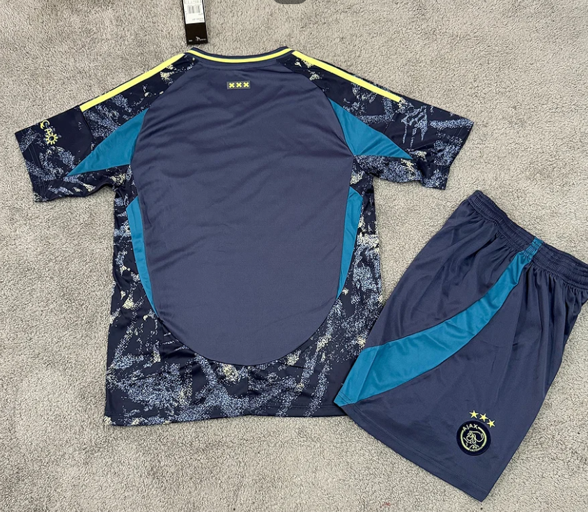 Conjunto Ajax Visitante 24/25_1