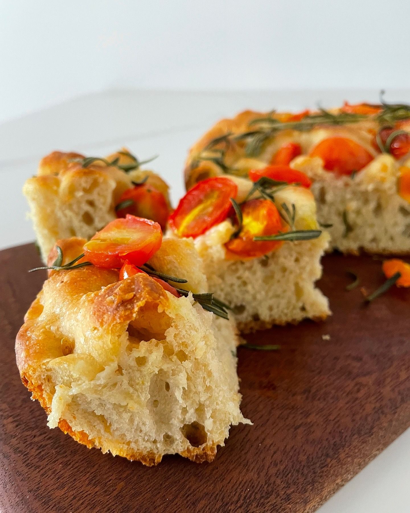 Rosemary & tomato sourdough focaccia_0