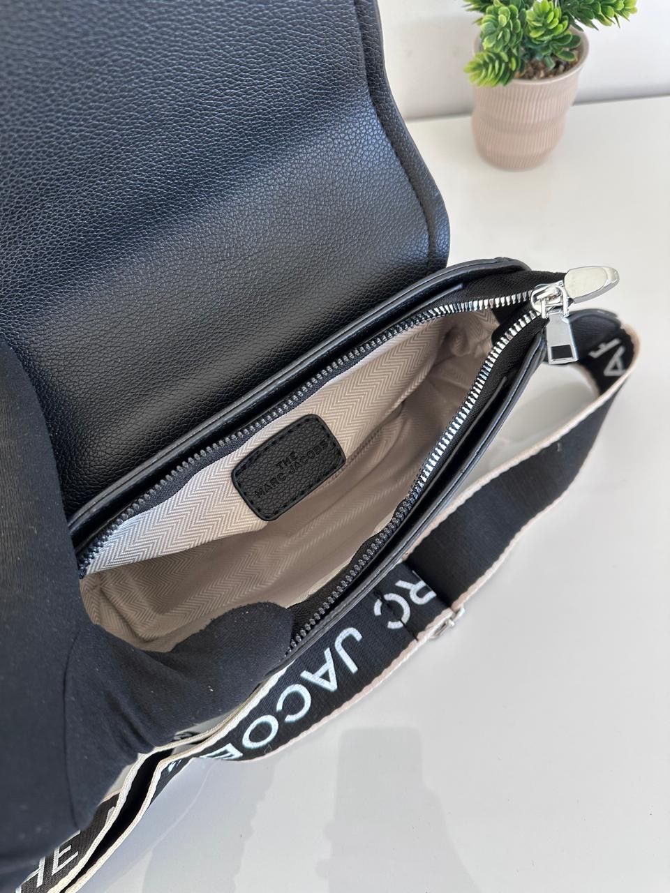 LV and MK Crossbody Bag_3