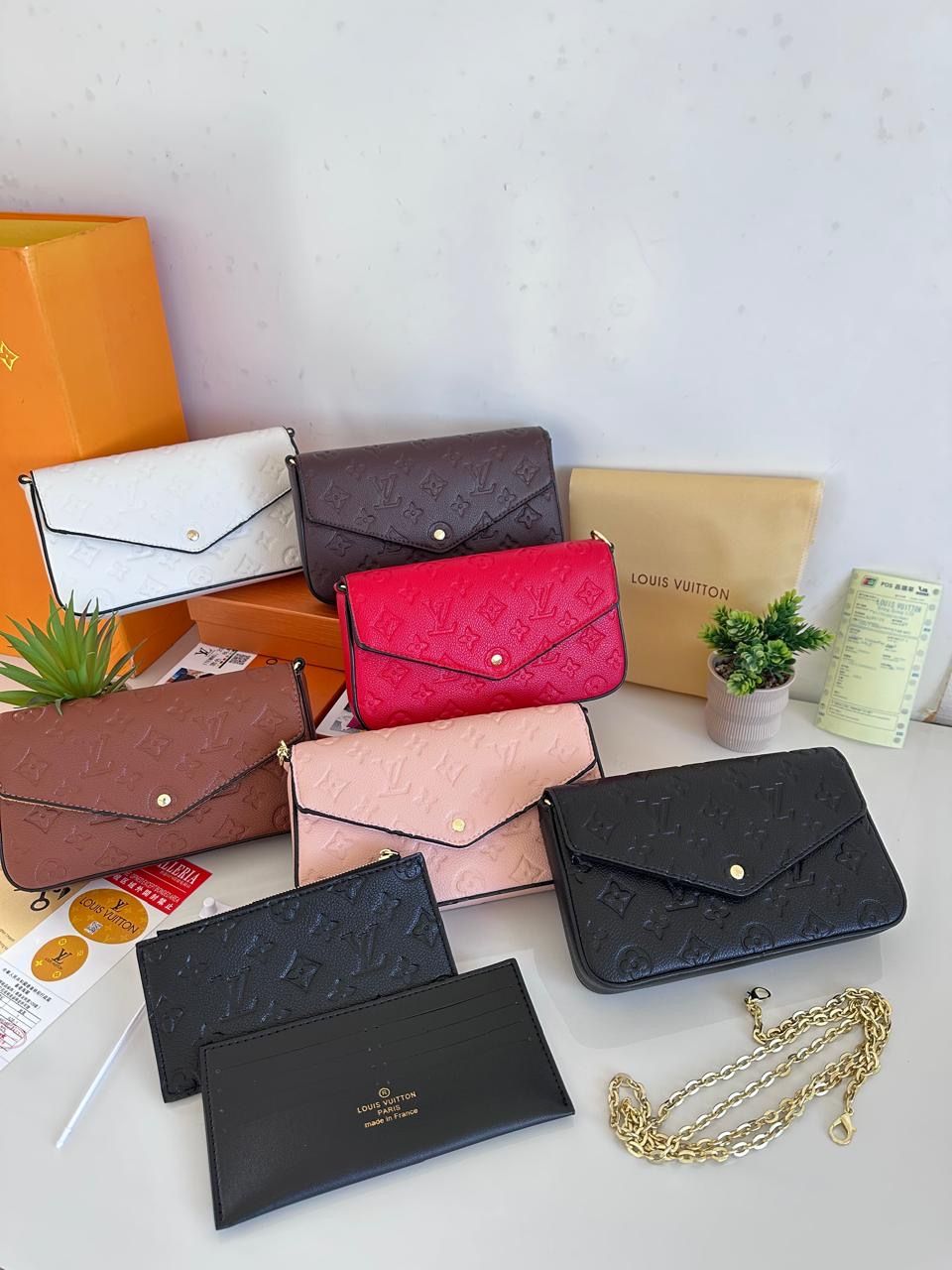 Louis Vuitton Clutch_13