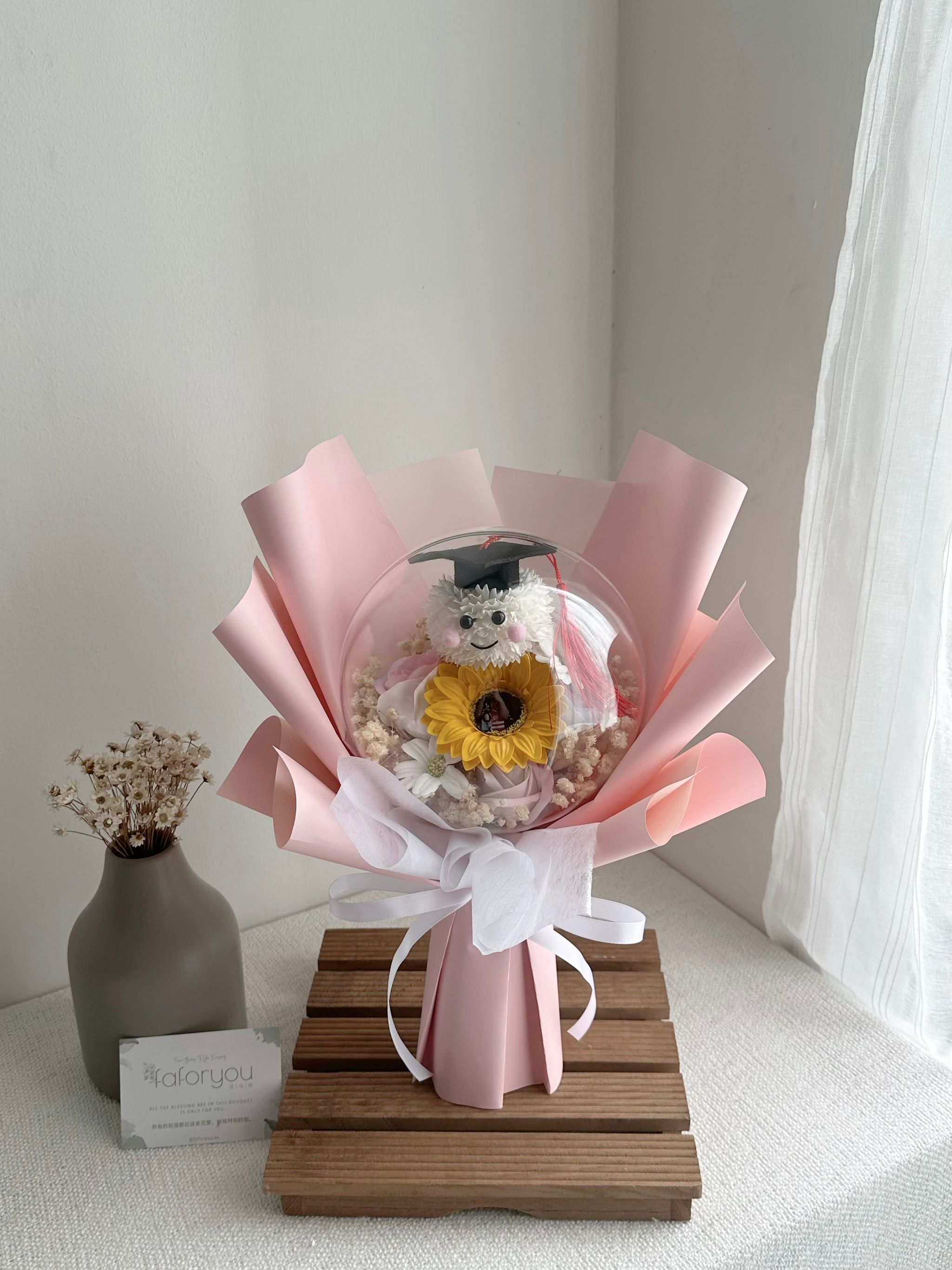 Graduation Ping Pong Small Acrylic Ball Bouquet   _0