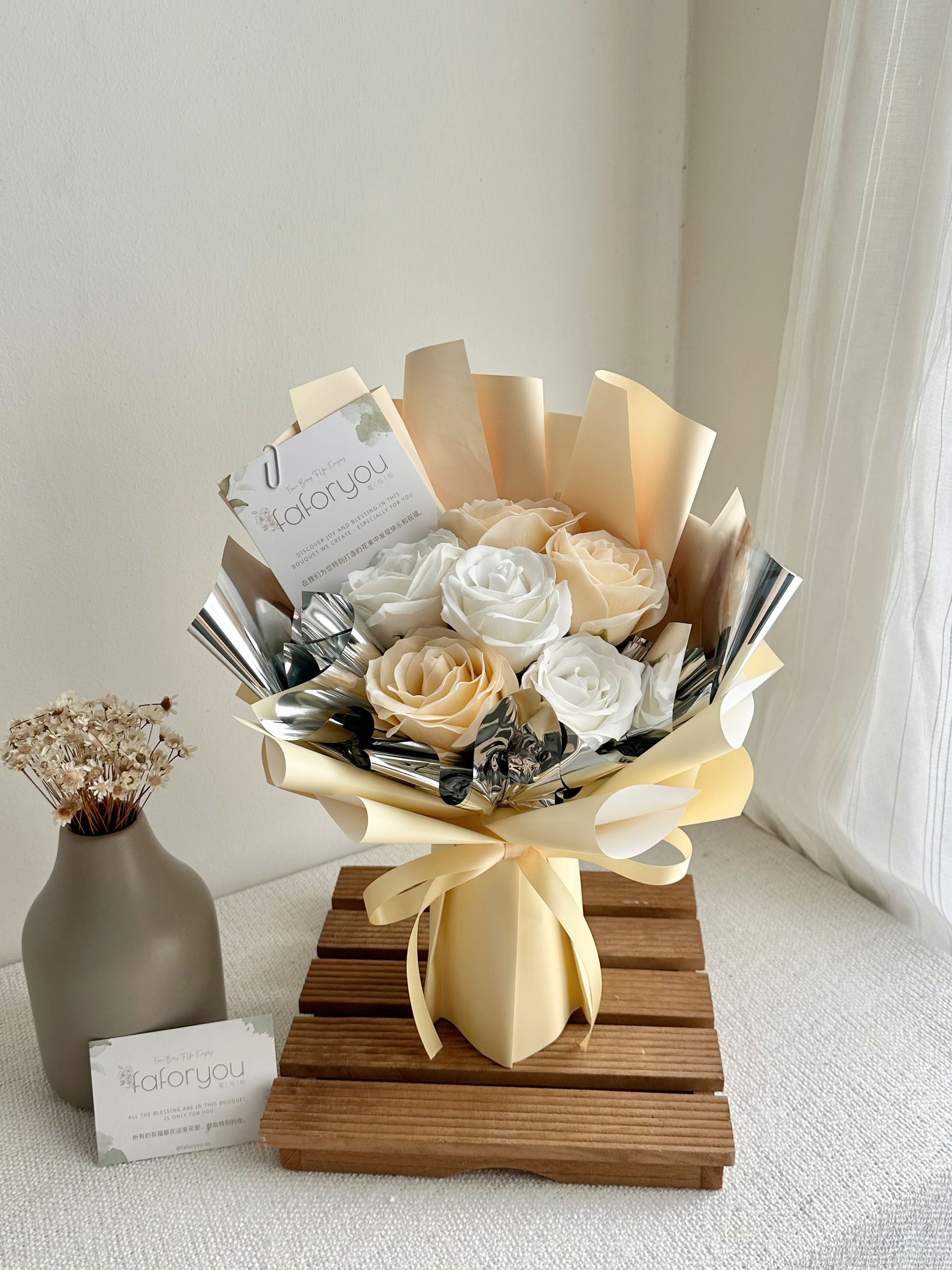 6 Stalk Soap Rose Galaxy Bouquet _0