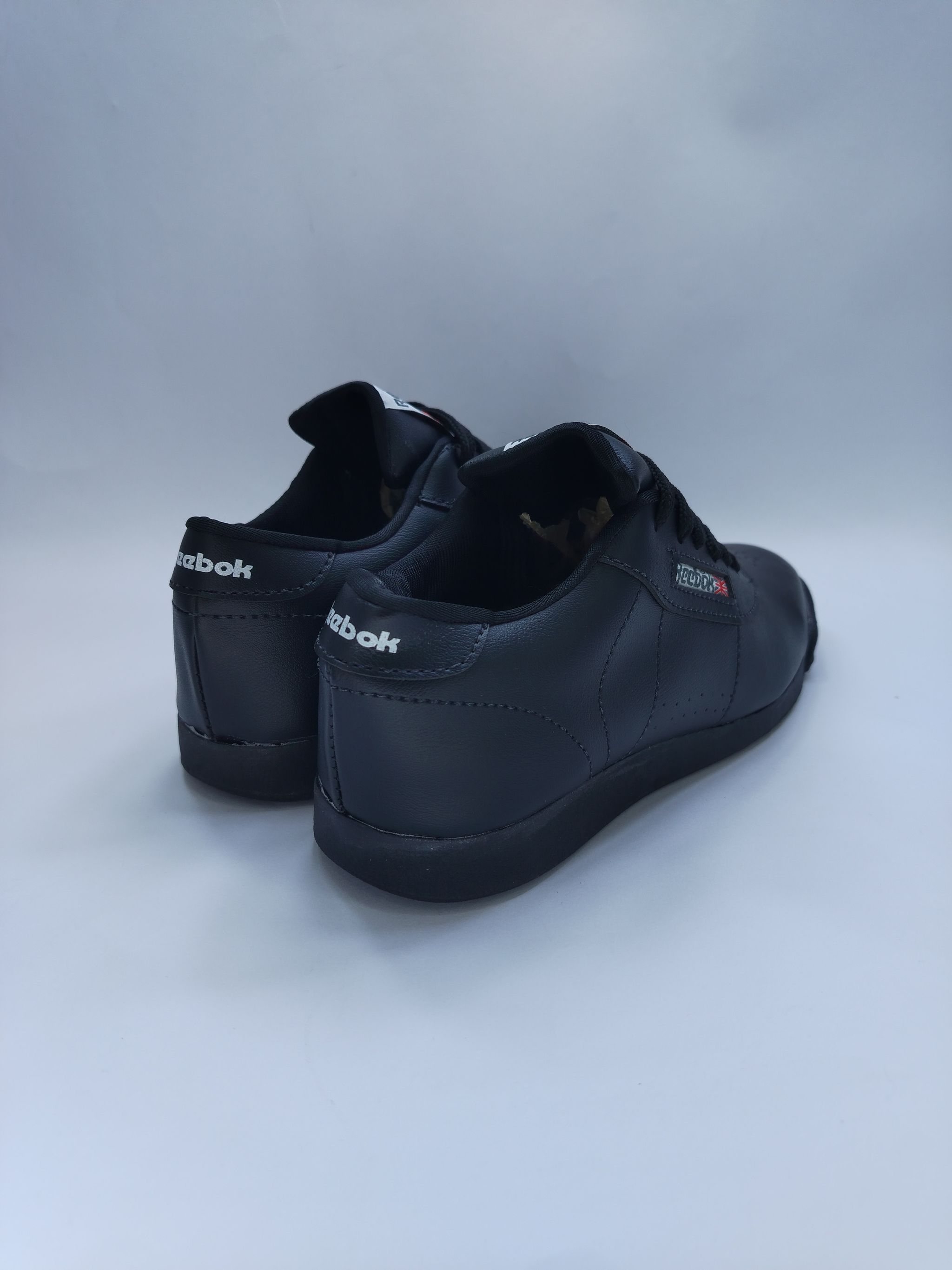 REEBOK CLASICO NEGRO_4