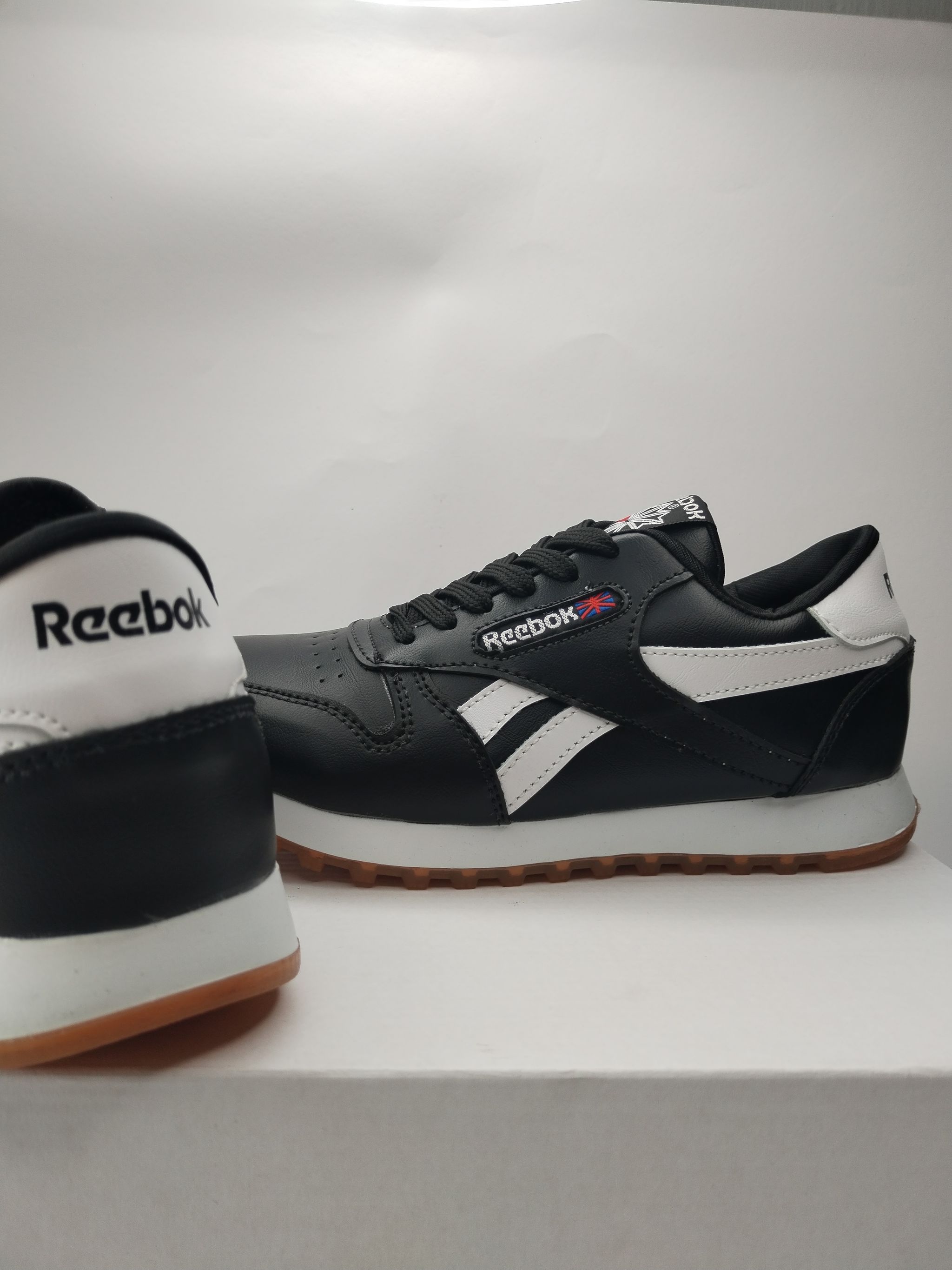 REEBOK LETHER NEGRO_3