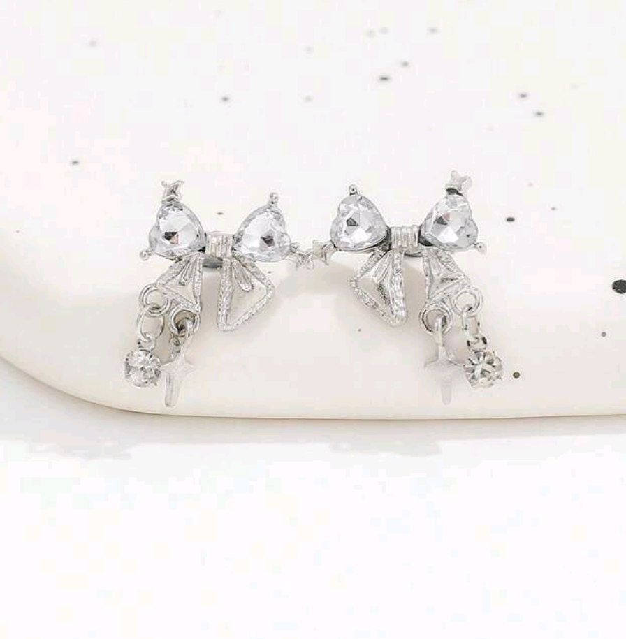 Rhinestone Bow Stud Earrings._1