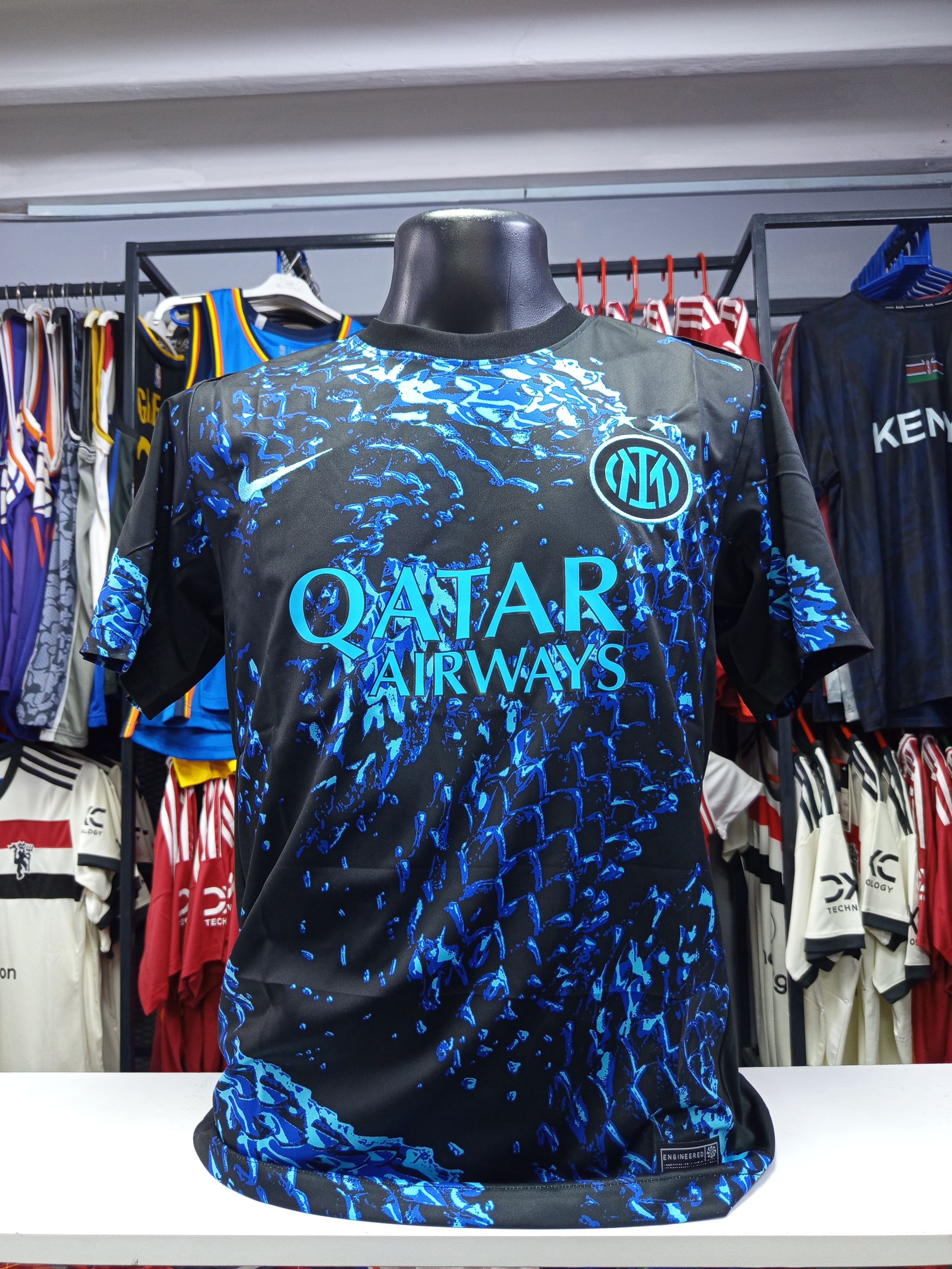 Inter Milan Pre-Match Kit _0