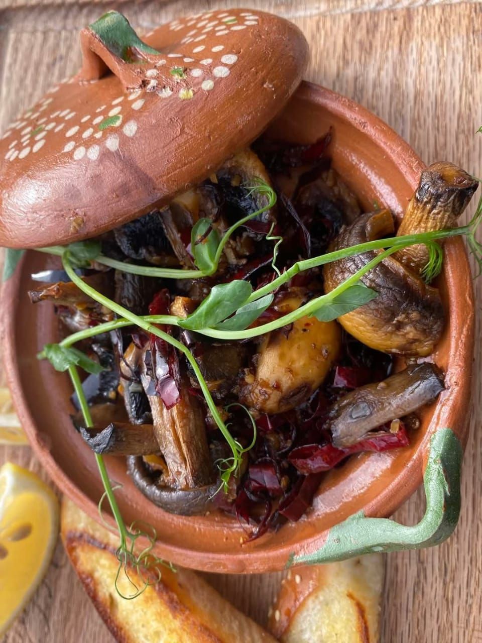 Champiñones al Ajillo (Garlic Mushrooms)_0