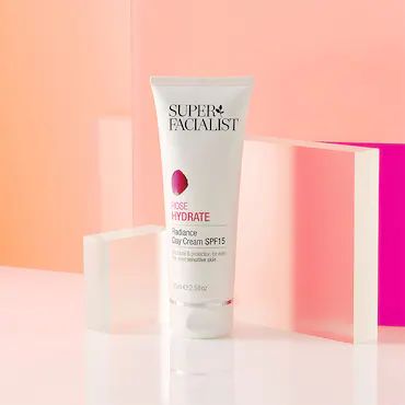 Super Facialist Rosehip Hydrate Radiance Day Cream SPF15 75ml_2