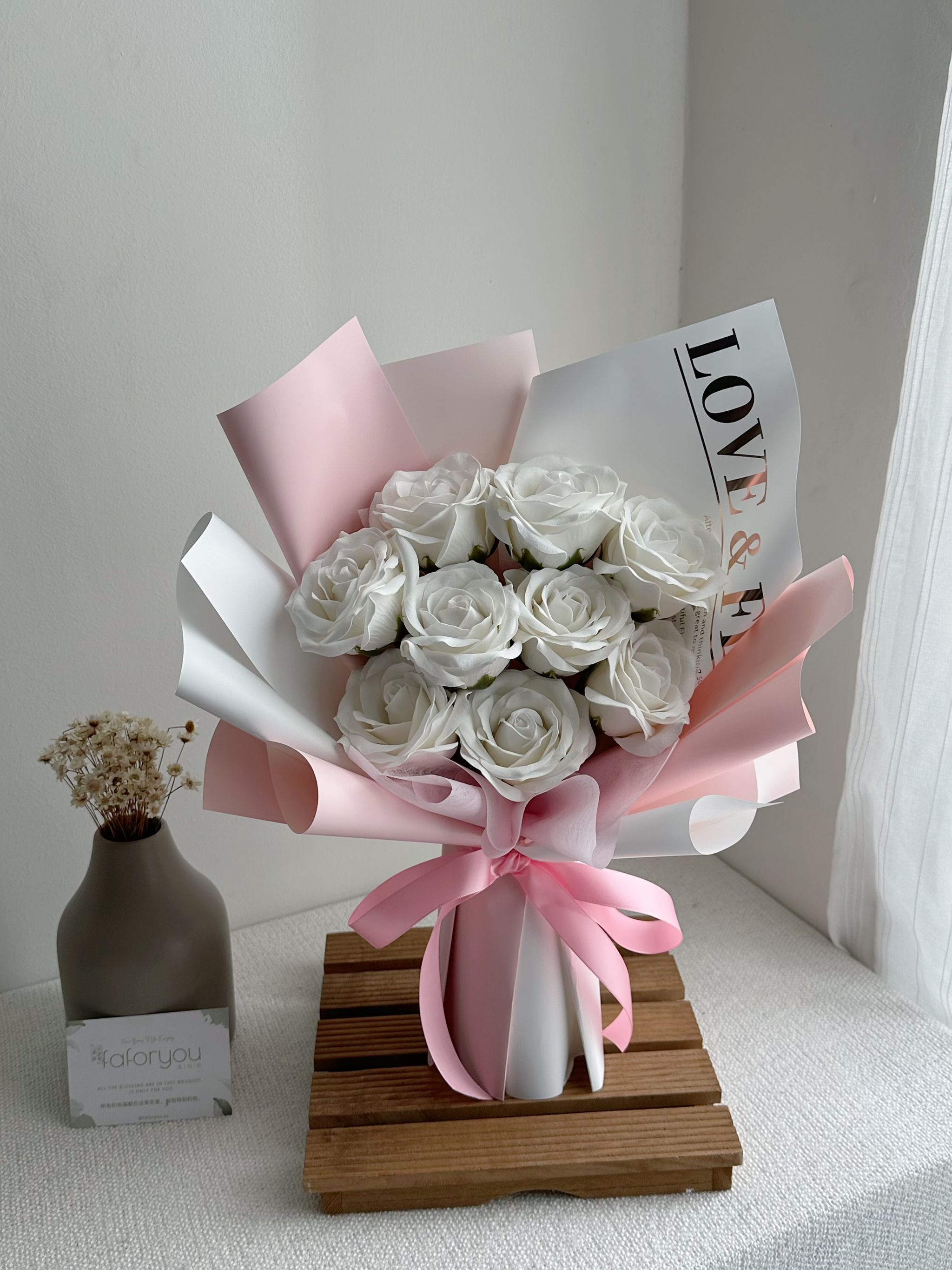 9 Stalk Soap Rose Bouquet  _0