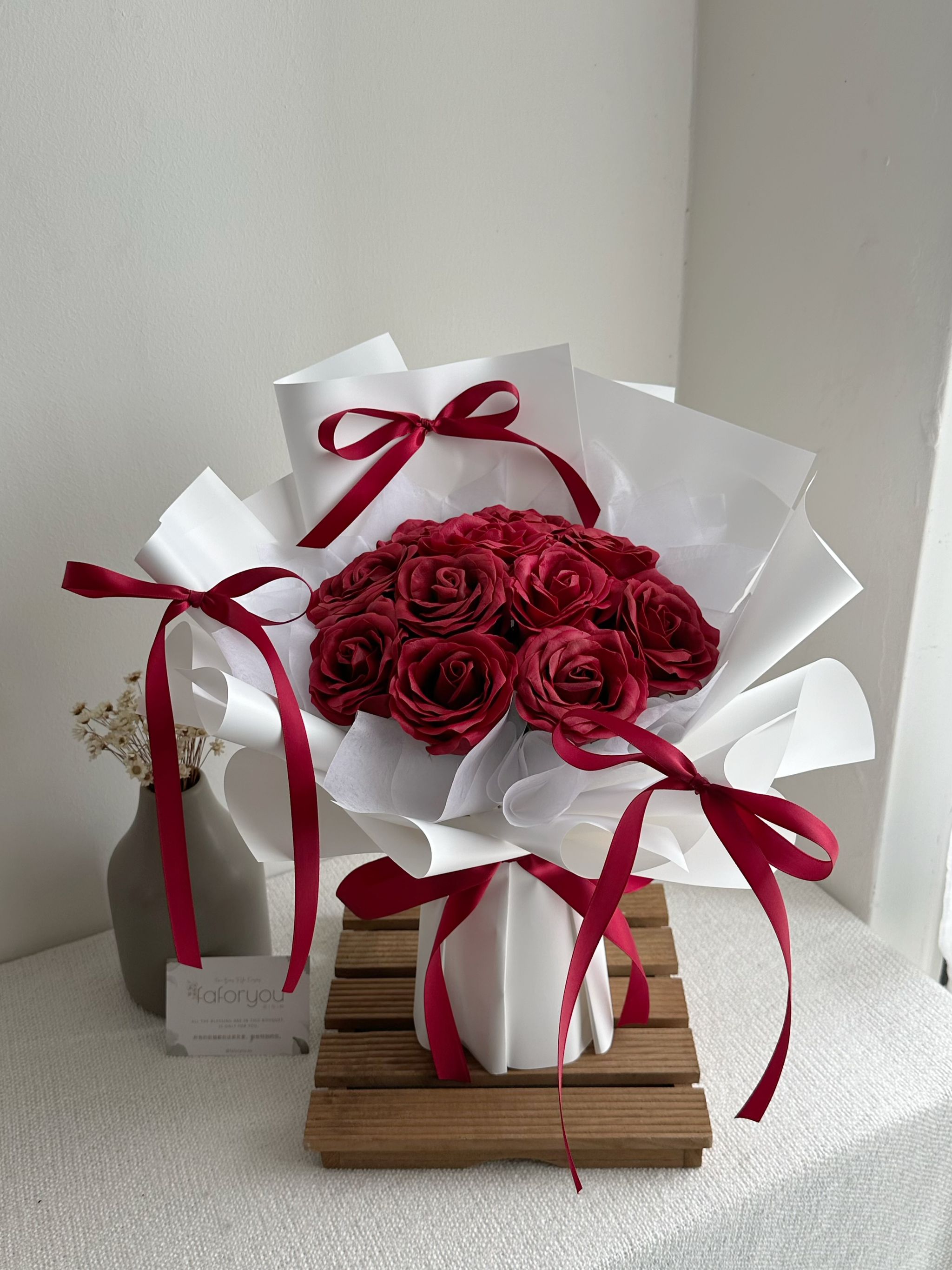 11 Stalk Soap Rose Ribbon Bouquet _0