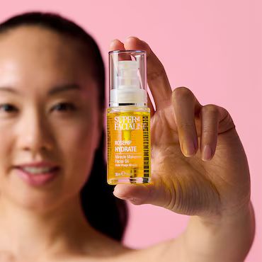 Super Facialist Rosehip Hydrate Miracle Makeover Facial Oil 30ml_1