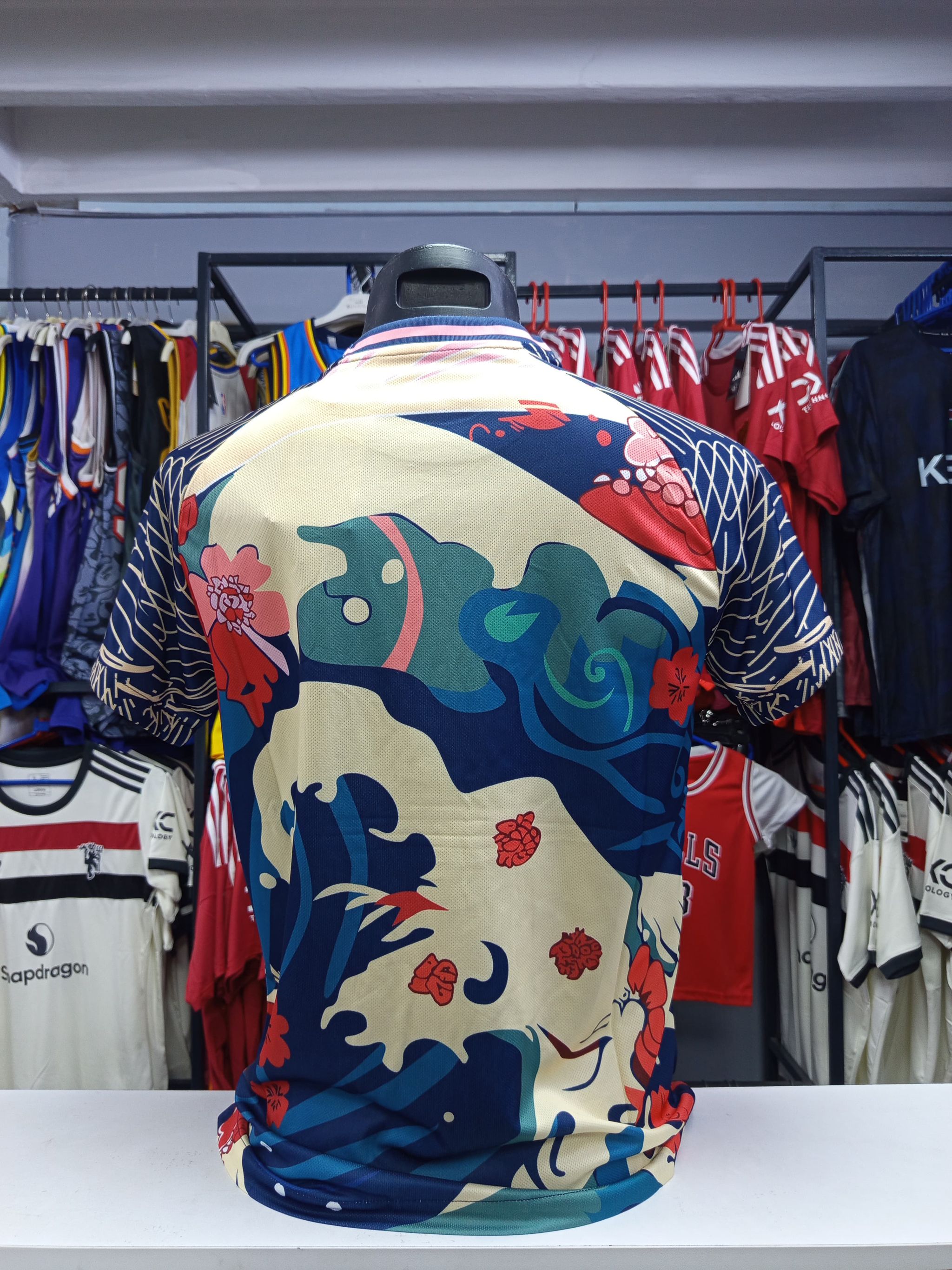 Tottenham Hotspur Sea Waves Special Edition Jersey 25/26_1