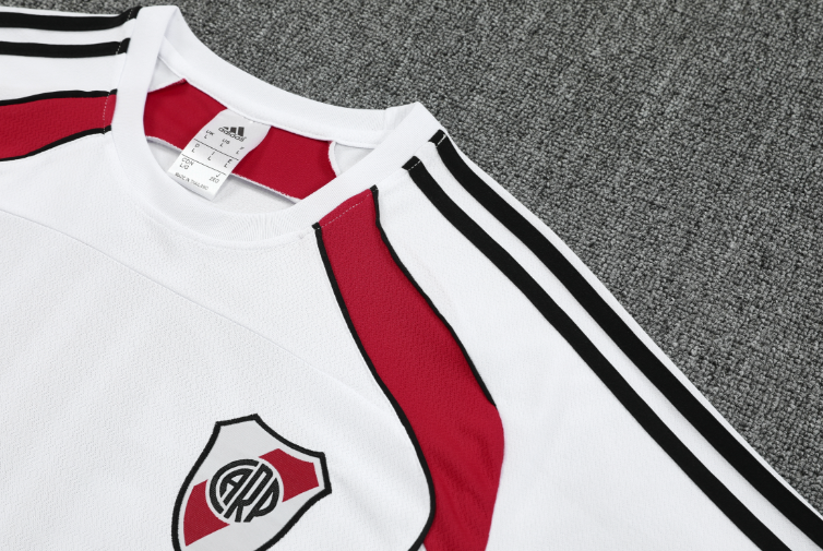 Conjunto entrenamiento River 25/26_4