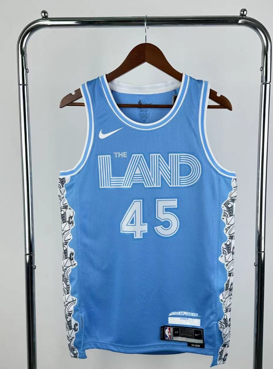 Camiseta Donovan Mitchell Cleveland Cavaliers_1