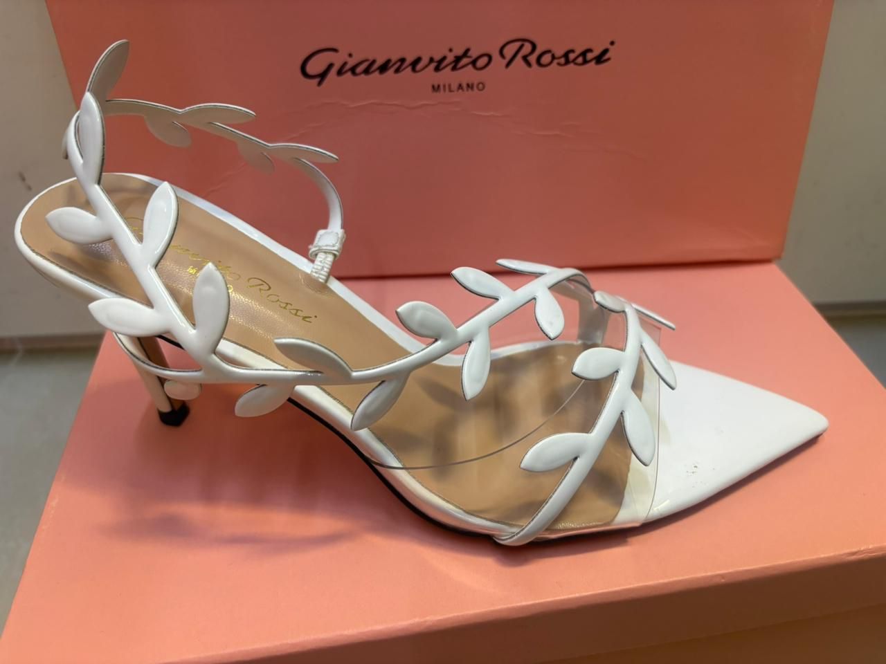Ginavito Rossi - White_0
