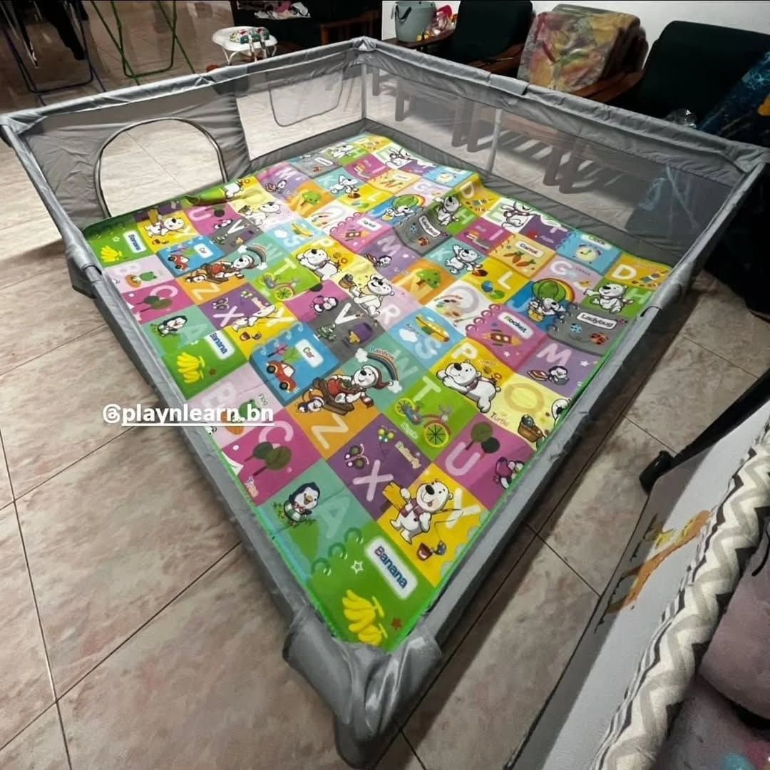 PLAYPEN WITH CORNER COVERS & BIG SUCTION_3