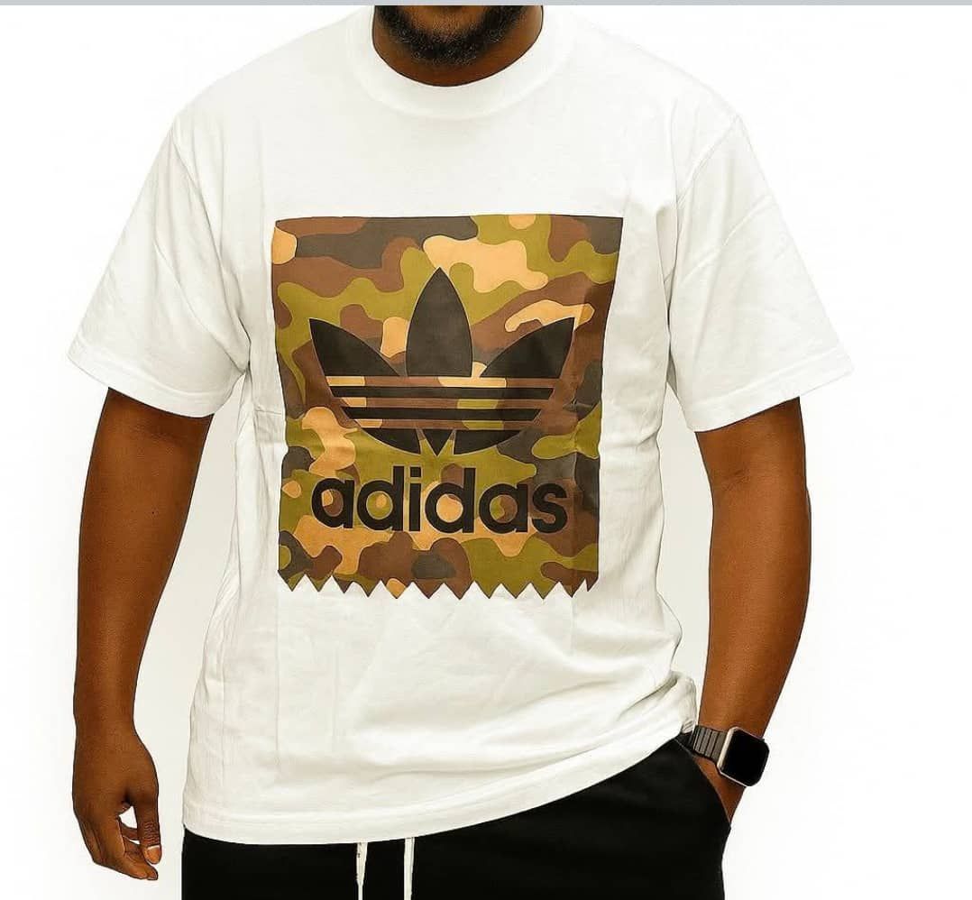 Tee-Shirts Homme Excellente Qualité. Prix: 13 000 FCFA  Bénéfice: 2000 FCFA/Tee-Shirt vendu_0