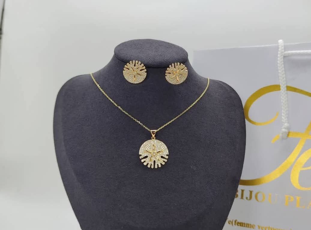 Bijoux, Or Plaqué. Prix de vente: 35 000 FCFA  Bénéfice: 2000 FCFA/Bijoux Vendu.  Offre valable 30 jours renouvelable._0