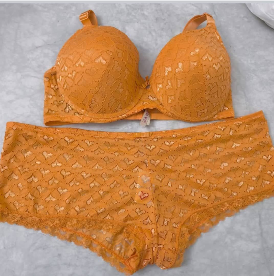 Lingerie Dame Excellente Qualité - Original Importé. Prix de vente: 13000 FCFA  Bénéfice 2000/Article vendu. Offre valable 30 jours renouvelable._0