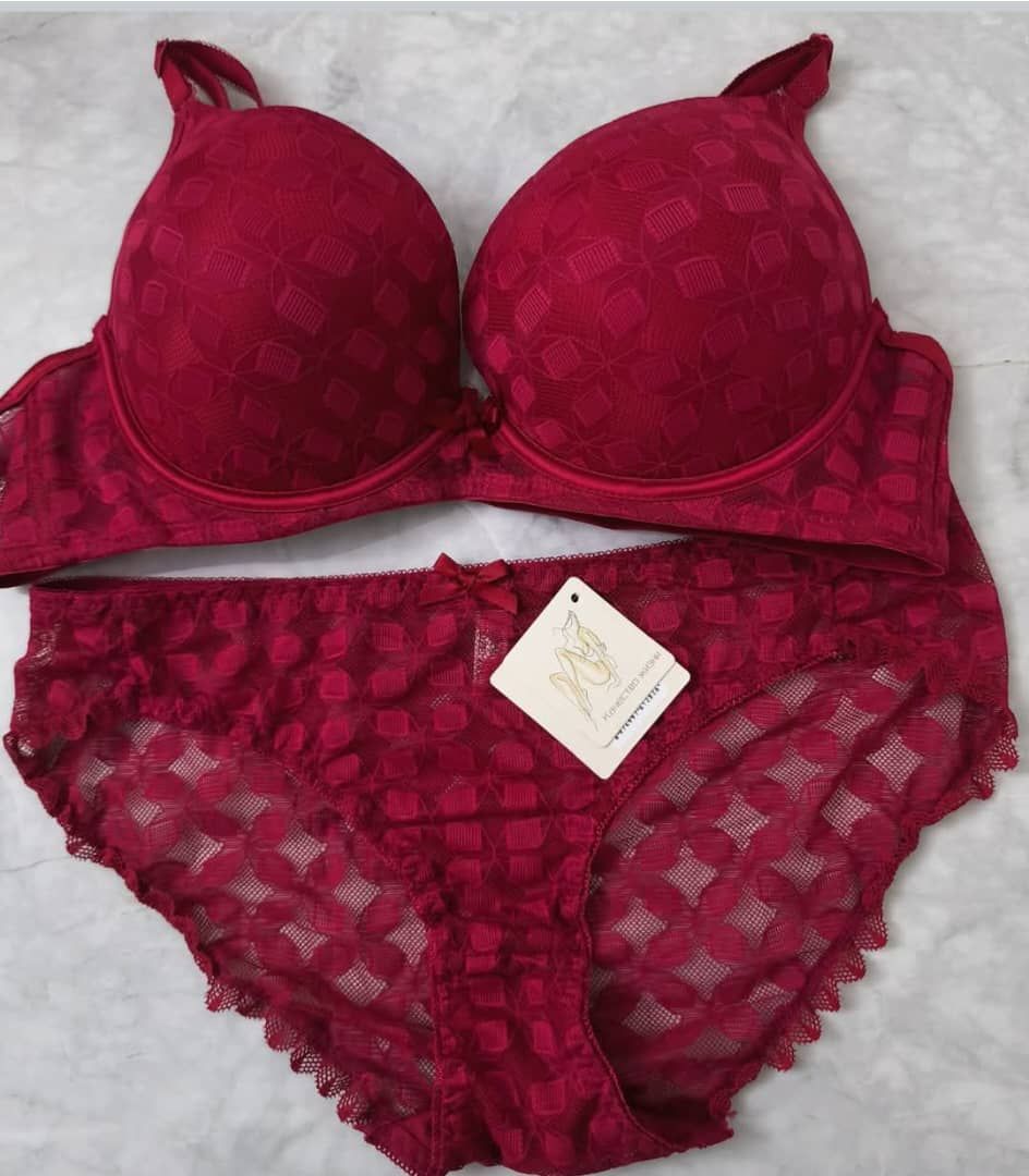 Lingerie Dame Excellente Qualité - Original Importé. Prix de vente: 13000 FCFA  Bénéfice 2000/Article vendu. Offre valable 30 jours renouvelable._0