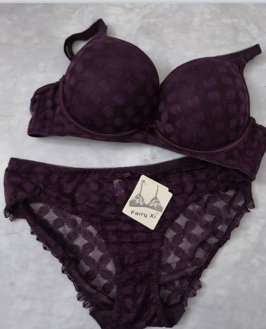 Lingerie Dame Excellente Qualité - Original Importé. Prix de vente: 13000 FCFA  Bénéfice 2000/Article vendu. Offre valable 30 jours renouvelable._0