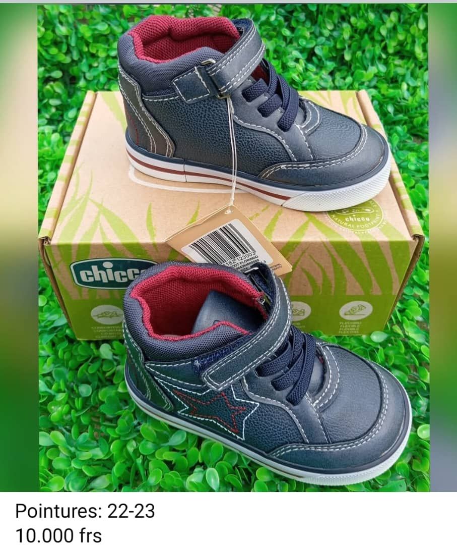 Chaussures Enfants de Marque CHICCO. Prix de vente: 15 000 FCFA  Bénéfice: 2000 FCFA. Offre valable 30 jours renouvelable._0