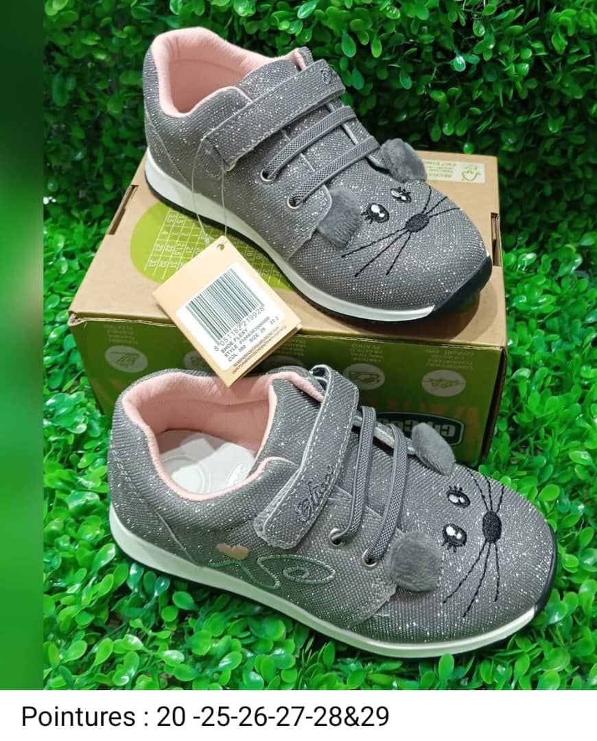 Chaussures Enfants de Marque CHICCO. Prix de vente: 15 000 FCFA  Bénéfice: 2000 FCFA. Offre valable 30 jours renouvelable._0