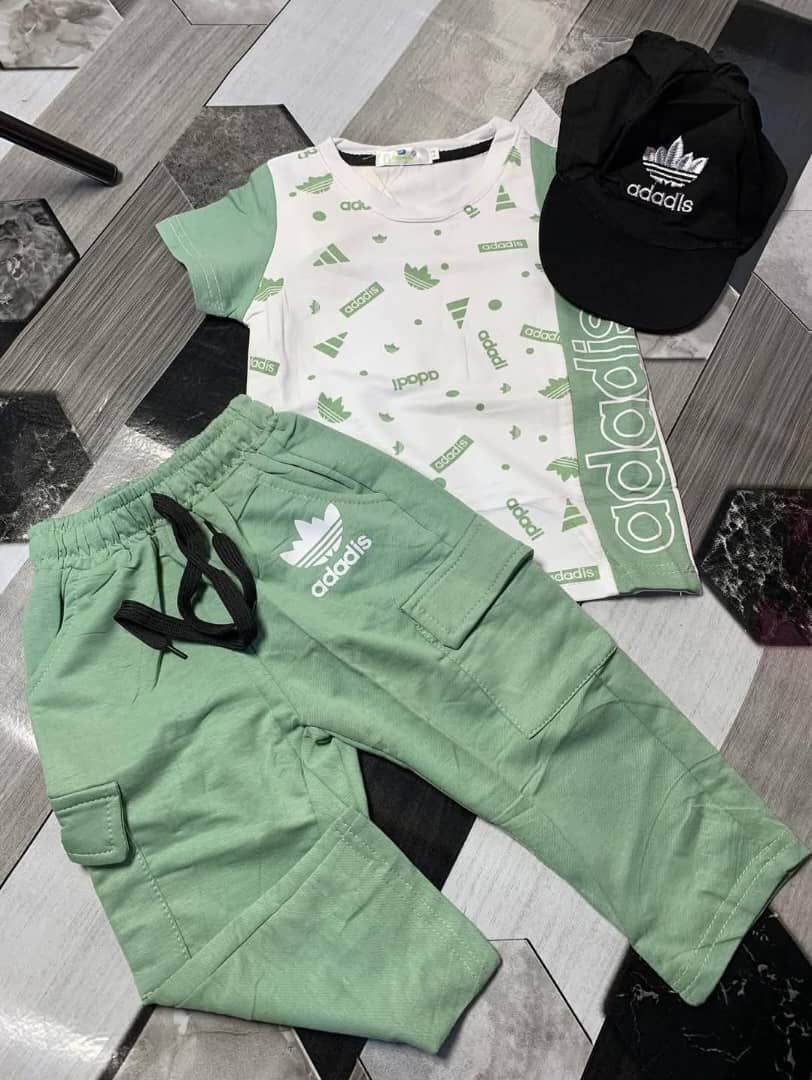 Vêtements Enfants Super Qualité 2 à 7ans. Prix de vente: 15 000 FCFA   Bénéfice: 2000 FCFA. Offre valable 30 jours renouvelable._0