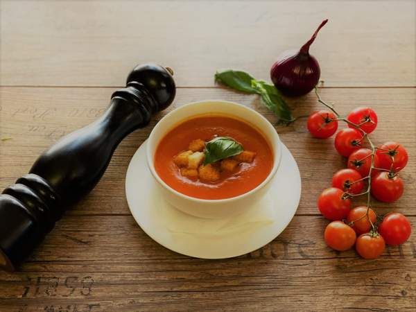 Supă cremă de roşii cu mozzarella_0