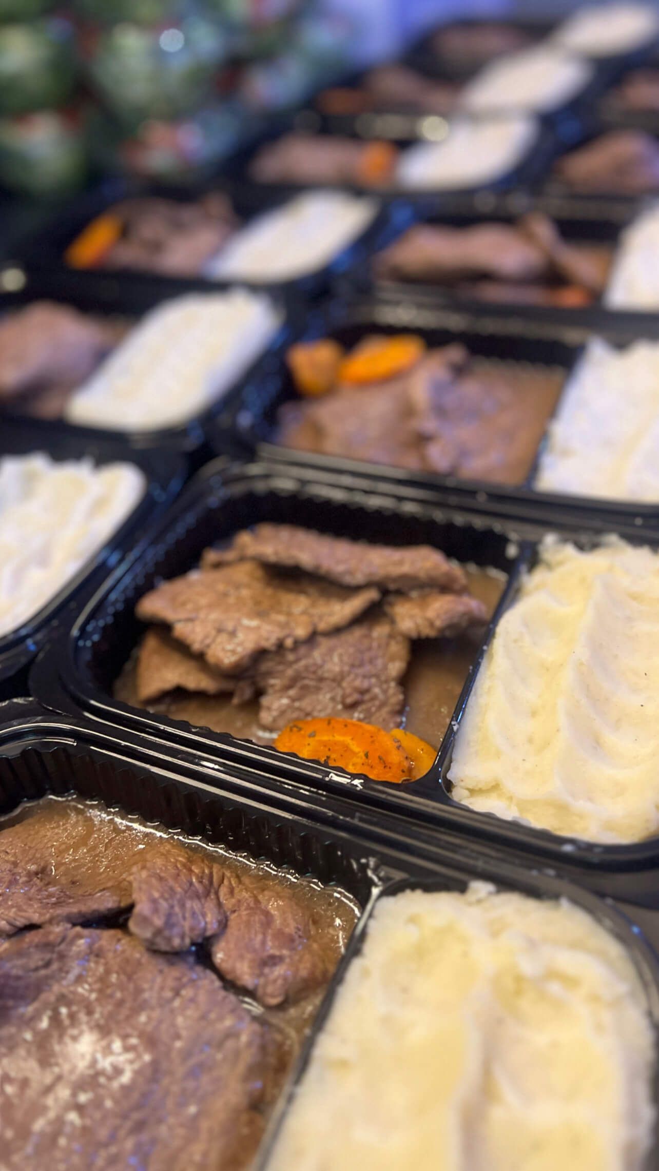 بفتاك بالتوم و الحامض مع بطاطا بوريه و سلطة_0