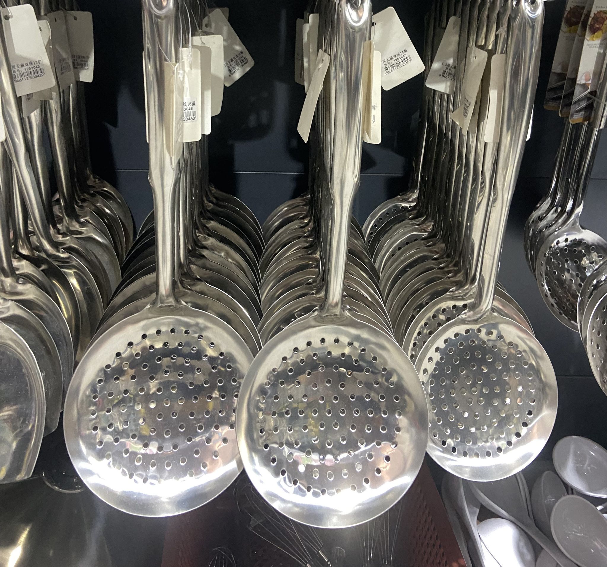 Cuillère Passoire Inox – Résistante et Pratique_0
