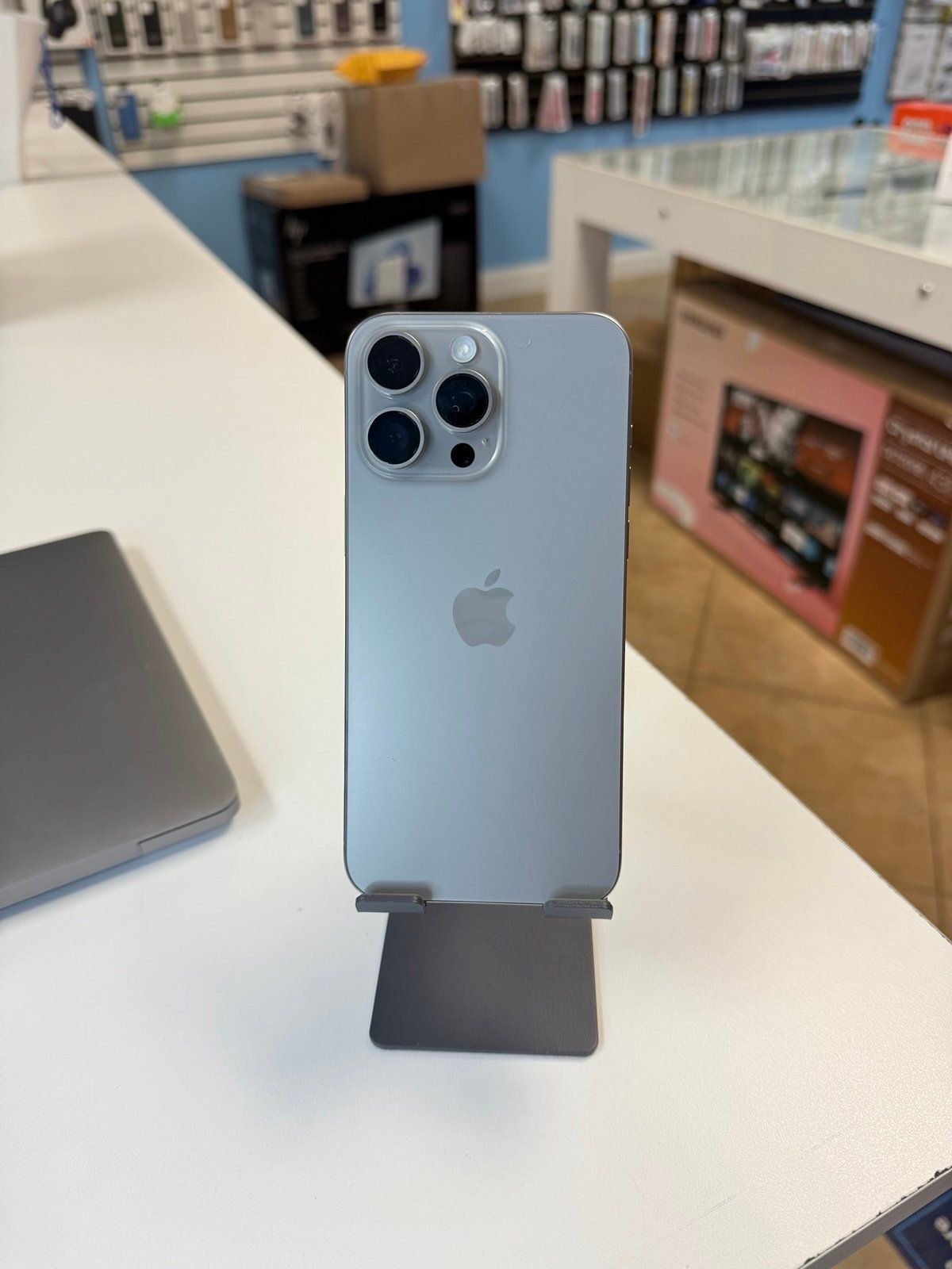 iPhone 15 Pro Max Natural Titanium 256GB Factory Unlocked (Physical & E-Sim)_0