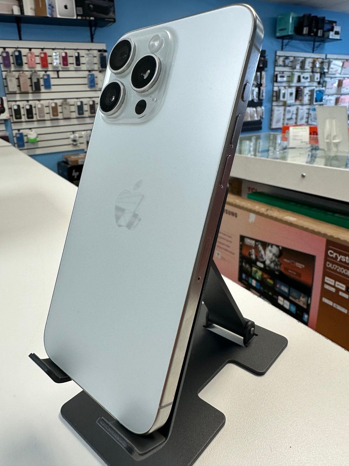 iPhone 15 Pro Max White Titanium 256GB Factory Unlocked (Physical & E-Sim)_5