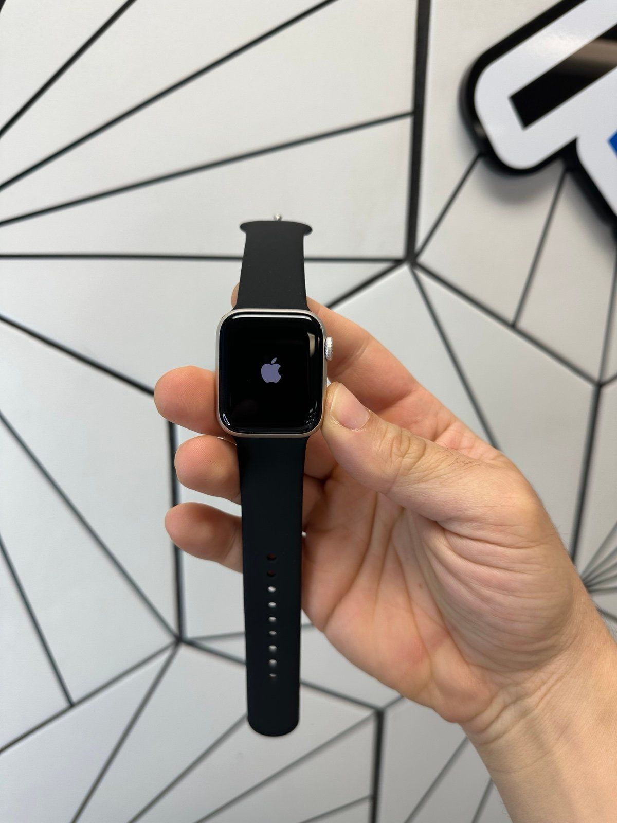 Apple Watch SE (2nd Gen) 40mm GPS & LTE Unlocked With Apple Care TIL Jan 2025_8