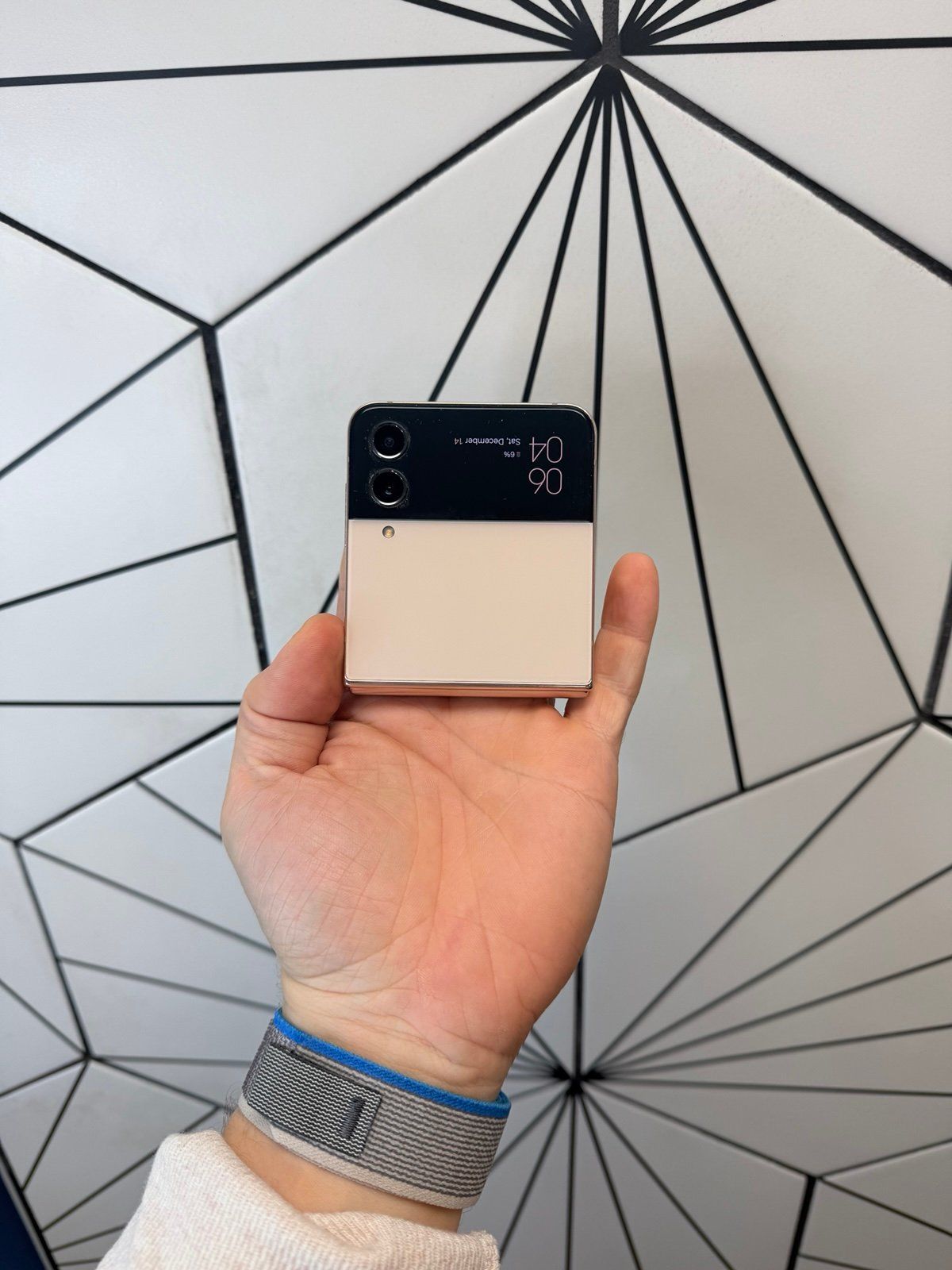 Samsung Galaxy Flip Z 4 Rose Gold 128Gb Unlocked RoseGold_1