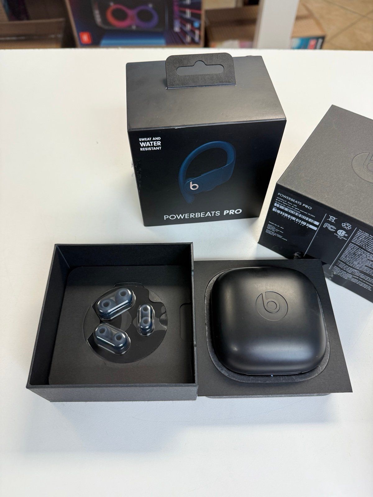 Powerbeats Pro Blue Beats Original Headphones Excellent condition_2