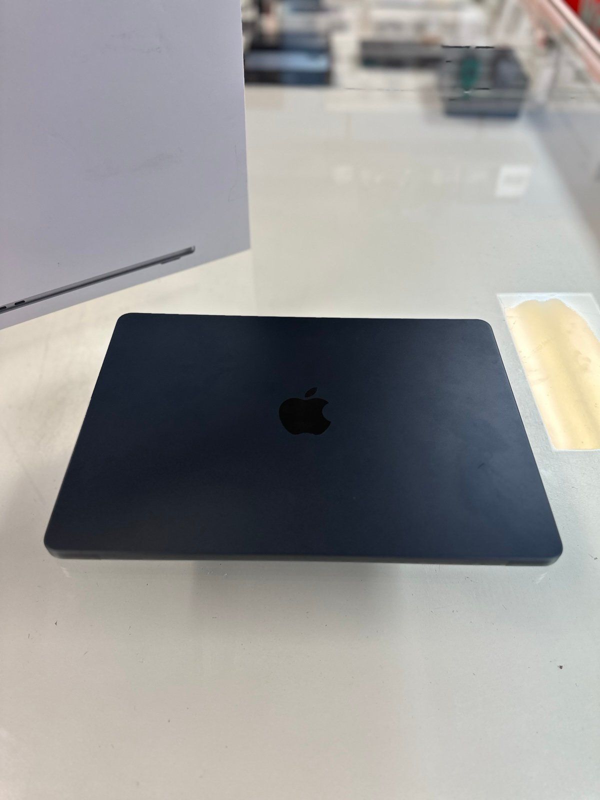 MacBook Air 13 inch M3 2024 8GB 256 SSD Midnight color_1