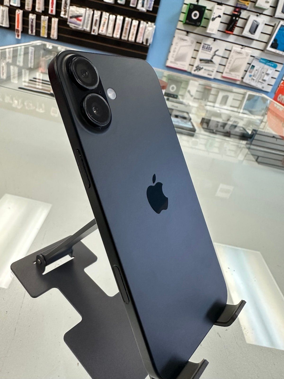 iPhone 16 Plus Black 128 GB Unlocked physical sim & e-Sim with Apple care_7